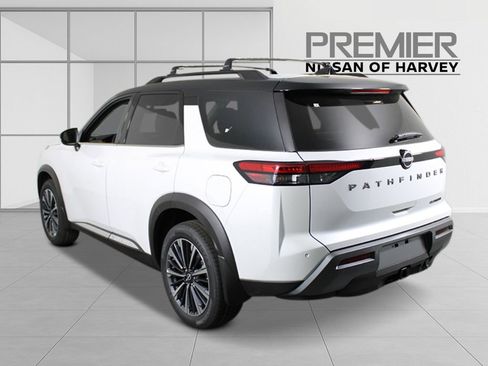 New 2026 Nissan Pathfinder Platinum FWD image 3