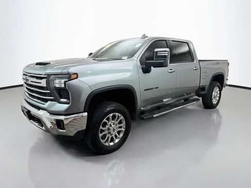 Used 2025 Chevrolet Silverado 3500 LTZ w/ LTZ Plus Package AWD/4WD image 3