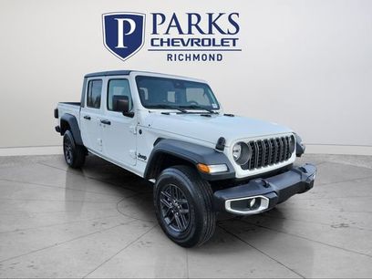 Used 2025 Jeep Gladiator Sport
