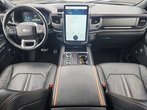 Certified 2023 Ford Expedition Platinum AWD/4WD image 8
