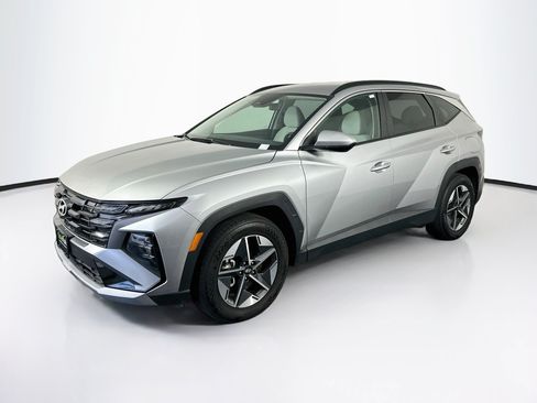 Used 2025 Hyundai Tucson SEL FWD image 3