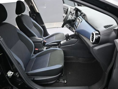 Used 2025 Nissan Versa SV FWD image 24