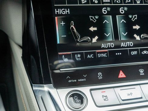 Used 2024 Audi Q8 e-tron Prestige image 10