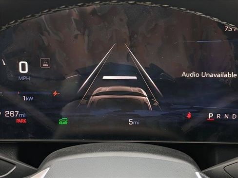 New 2025 Chevrolet Equinox EV LT FWD image 10