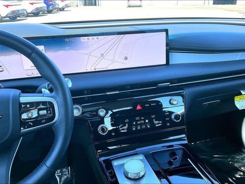 Certified 2025 Genesis G80 2.5T AWD/4WD image 9
