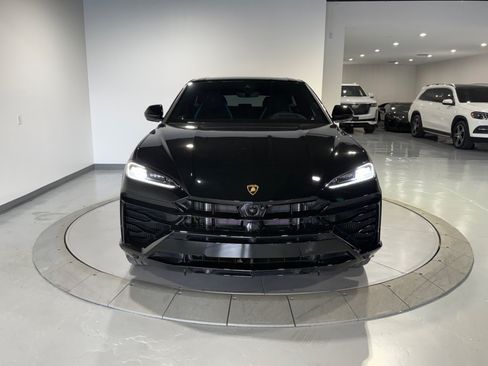 Used 2025 Lamborghini Urus SE AWD/4WD image 4