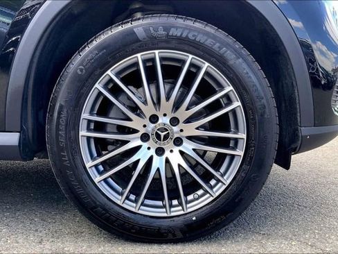 Used 2026 Mercedes-Benz GLC 300 4MATIC image 9