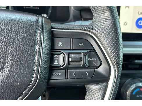 Used 2025 Toyota Tacoma TRD Sport w/ TRD Sport Upgrade Package AWD/4WD image 27