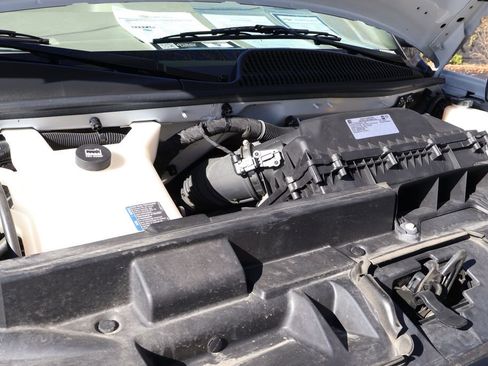 Used 2022 Chevrolet Express 3500 w/ Driver Convenience Package image 13