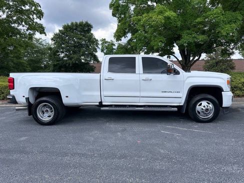 Used 2016 GMC Sierra 3500 Denali w/ Driver Alert Package AWD/4WD image 5
