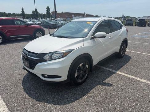 Used 2018 Honda HR-V EX image 4