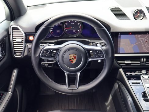 Certified 2021 Porsche Cayenne AWD/4WD image 15