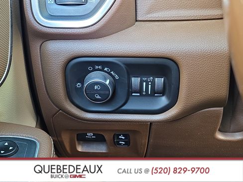 Used 2019 RAM 1500 Laramie AWD/4WD image 25