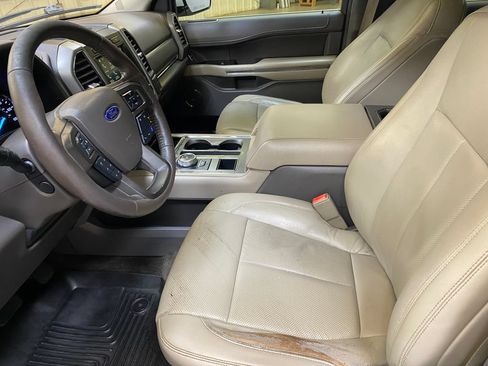 Used 2018 Ford Expedition Max XLT w/ Equipment Group 202A RWD image 21
