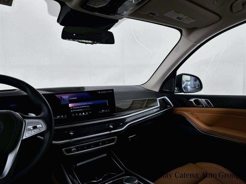 Used 2024 BMW X7 xDrive40i w/ Premium Package AWD/4WD image 25