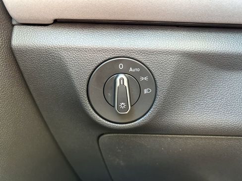 New 2025 Volkswagen Jetta SE image 25