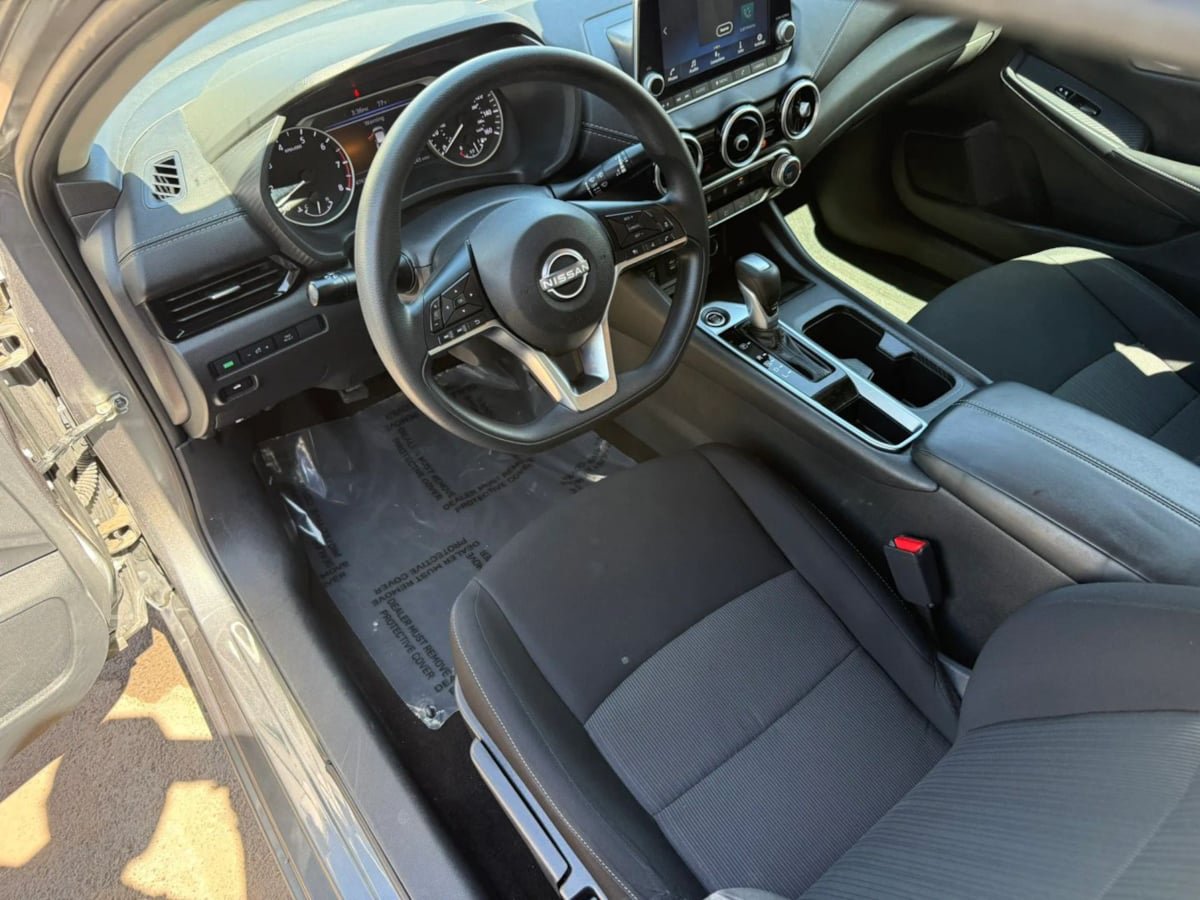 Used 2024 Nissan Sentra SV FWD image 19
