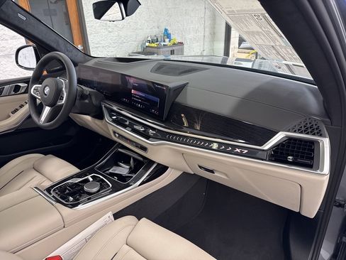 New 2026 BMW X7 xDrive40i w/ M Sport Package image 60