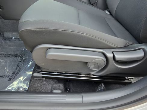 New 2026 Hyundai Kona SE image 16