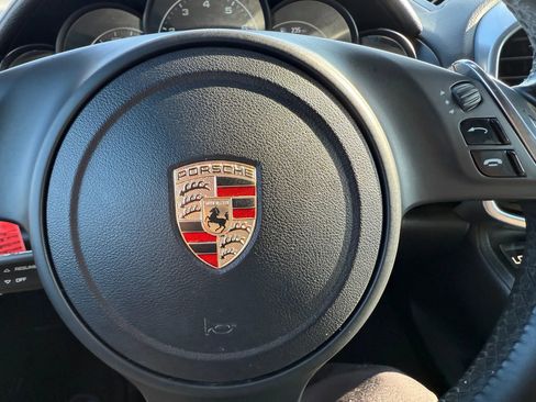 Used 2012 Porsche Cayenne image 28