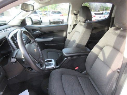 Used 2017 Chevrolet Colorado LT w/ LT Convenience Package image 16