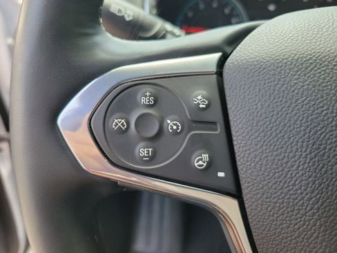 Used 2023 Chevrolet Traverse RS FWD image 20