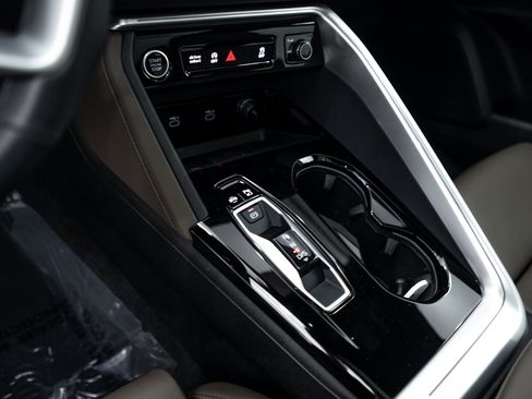Used 2025 Audi Q5 Premium w/ Premium Plus AWD/4WD image 12