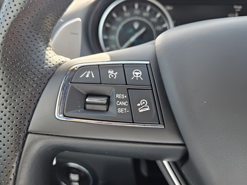 Used 2024 Maserati Levante Modena Ultima AWD/4WD image 28