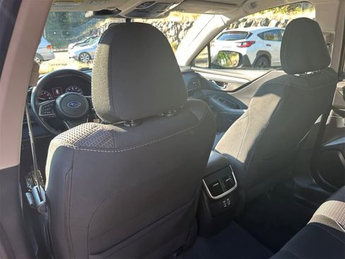 Used 2025 Subaru Outback Premium image 10