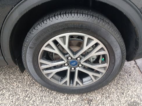 Used 2020 Ford Escape SEL image 25