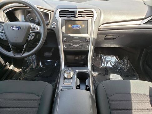 Used 2020 Ford Fusion SE FWD image 13