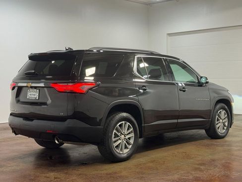 Used 2023 Chevrolet Traverse LT image 8