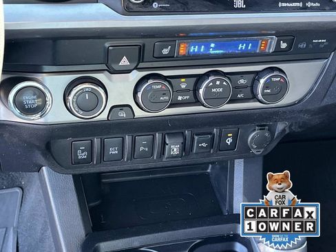 Used 2022 Toyota Tacoma Limited image 29