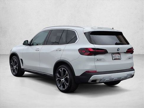 Used 2024 BMW X5 xDrive40i w/ Parking Assistance Package AWD/4WD image 8