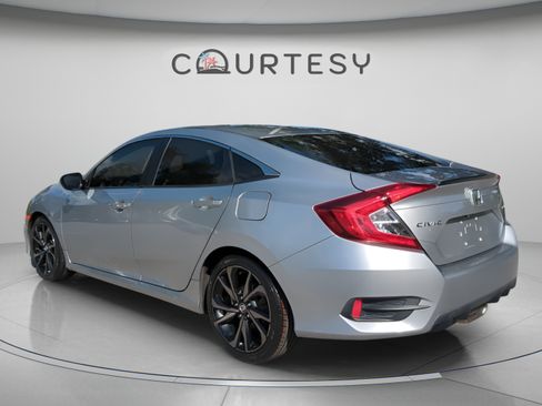 Used 2019 Honda Civic Sport image 5