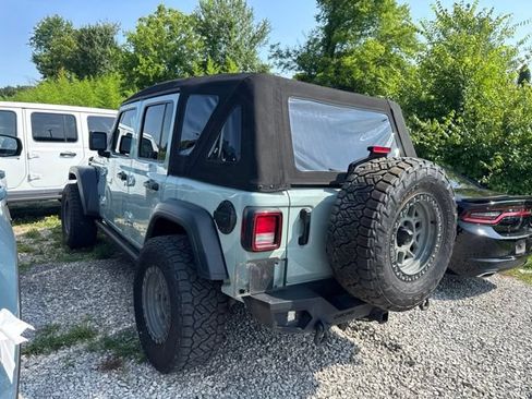 Used 2024 Jeep Wrangler Unlimited Sport AWD/4WD image 3