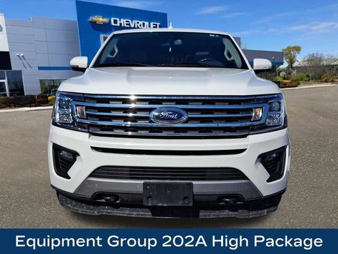 Used 2021 Ford Expedition XLT image 3