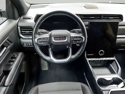 Used 2025 GMC Terrain Elevation FWD image 12