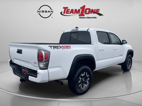 Used 2022 Toyota Tacoma TRD Off-Road image 8