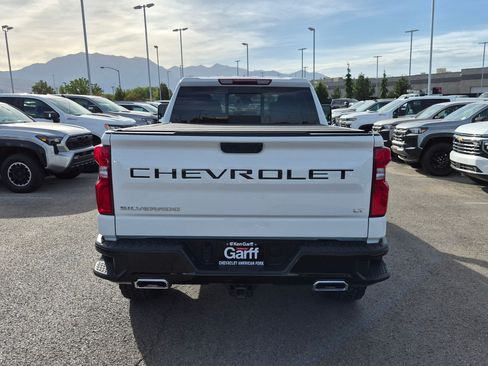 Used 2026 Chevrolet Silverado 1500 LT Trail Boss w/ Convenience Package II AWD/4WD image 4