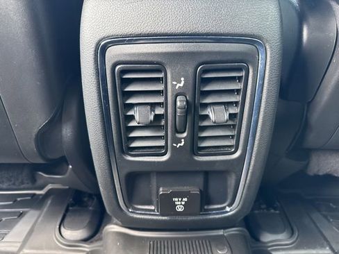 Used 2021 Jeep Grand Cherokee Laredo X AWD/4WD image 13