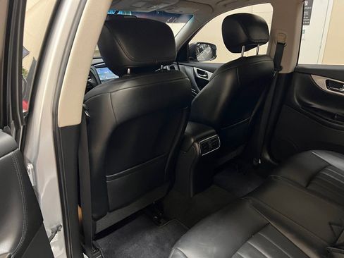 Used 2017 INFINITI QX50 AWD image 32