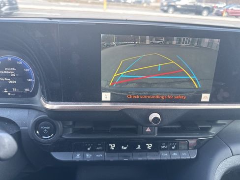 Used 2023 Toyota Crown XLE image 8