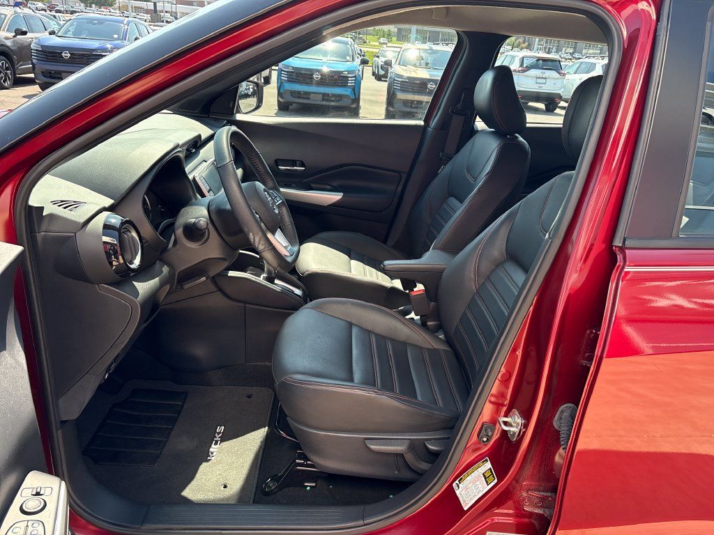 Certified 2020 Nissan Kicks SR w/ SR Premium Package FWD image 9