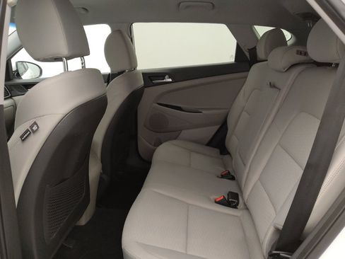 Used 2019 Hyundai Tucson SE FWD image 18