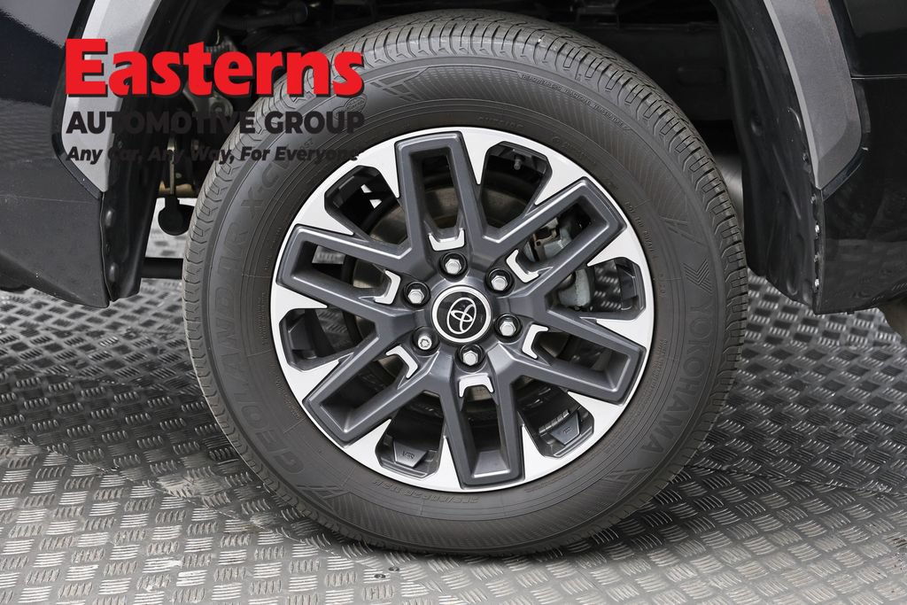 Used 2024 Toyota Tundra Limited AWD/4WD image 9