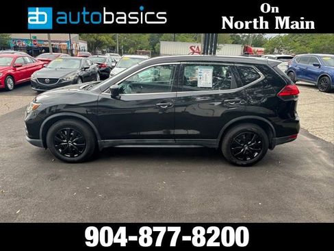 Used 2017 Nissan Rogue S FWD image 9