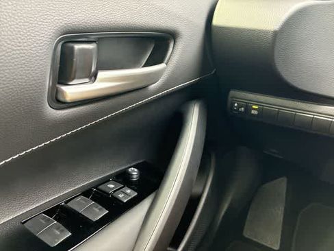 Used 2026 Toyota Corolla SE FWD image 38