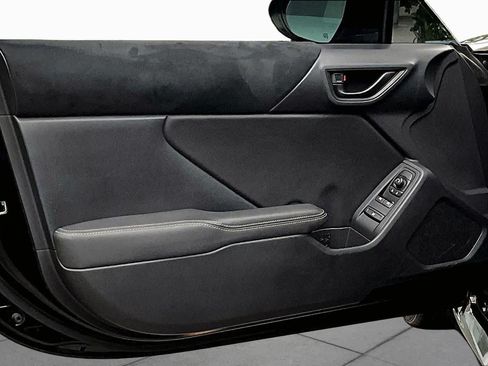Used 2022 Toyota GR86 Premium w/ ALL Weather Mat Package (TMS) RWD image 18
