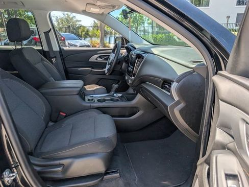 Used 2020 Chevrolet Traverse LS FWD image 11